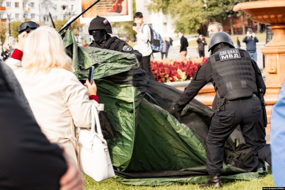 Протест в поддержку Сергея Фургала, 10 октября 2020 год / Фото: <a href="https://www.sibreal.org/a/30886307.html">Ольга Цыкарева</a> для «Сибирь. Реалии» Протест в поддержку Сергея Фургала, 10 октября 2020 год / Фото: <a href="https://www.sibreal.org/a/30886307.html">Ольга Цыкарева</a> для «Сибирь. Реалии»