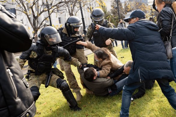 Протест в поддержку Сергея Фургала, 10 октября 2020 год / Фото: <a href="https://www.sibreal.org/a/30886307.html">Ольга Цыкарева</a> для «Сибирь. Реалии» Протест в поддержку Сергея Фургала, 10 октября 2020 год / Фото: <a href="https://www.sibreal.org/a/30886307.html">Ольга Цыкарева</a> для «Сибирь. Реалии»