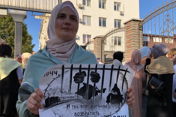 Crimean Tatar activists in front of the Southern District Military Court before the announcement of the verdict for the defendants of the Second Bakhchysarai Group, 16 September 2020 / Photo: Crimean Solidarity