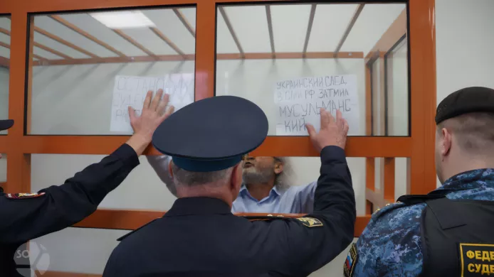 Бахром Хамроев во 2-м Западном окружном военном суде, 23 мая 2023 года / Фото: Влада Макейчик, SOTAvision