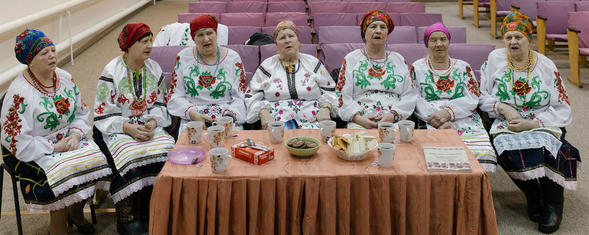 «Піду нацистів бити». Как живет семья протестных фермеров из покинутой деревни, пока их соседи-украинцы идут на войну | ОВД-Инфо