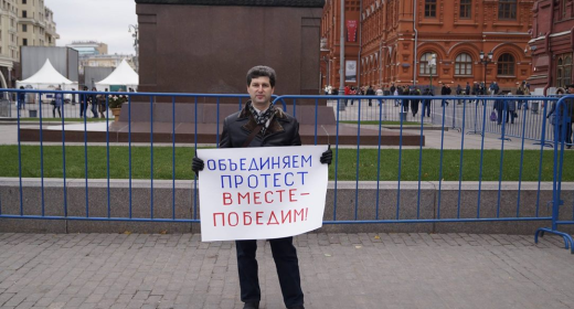 Регулярные пикеты у Жукова