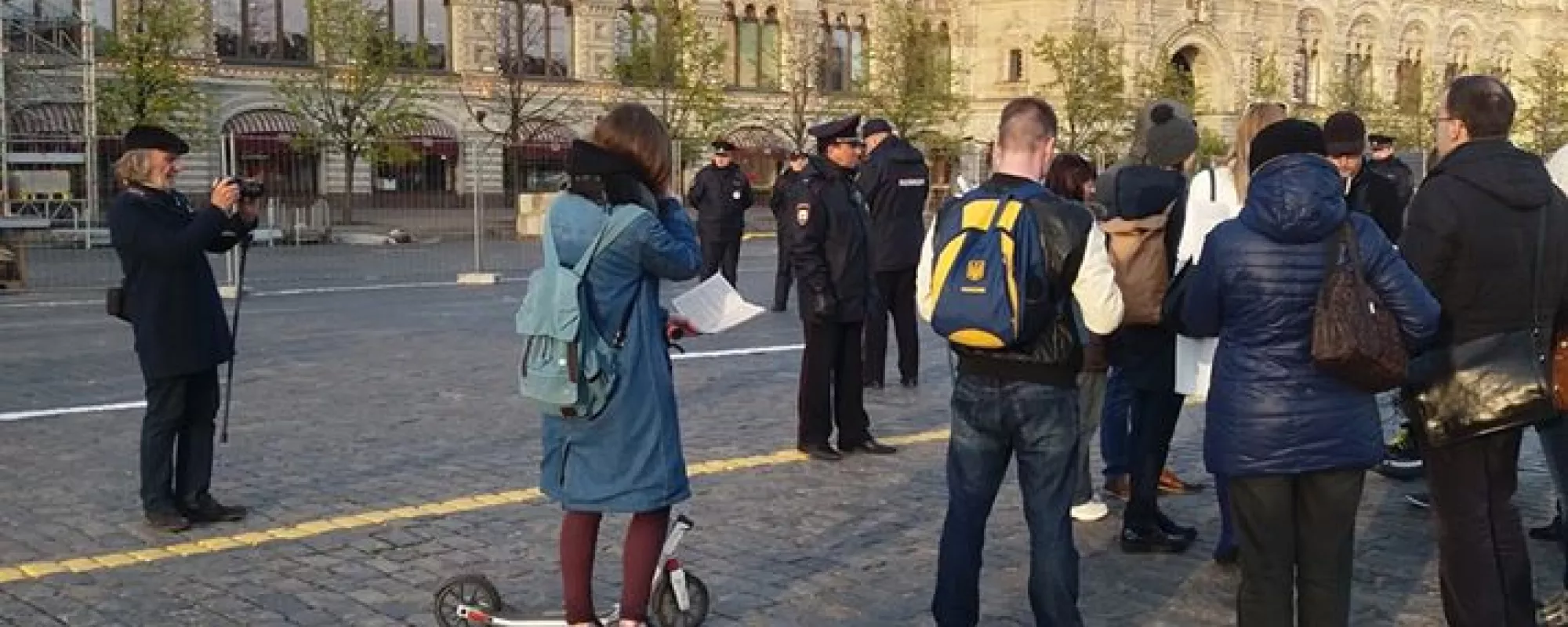 На Красной площади задержали активистов, которые читали конституцию