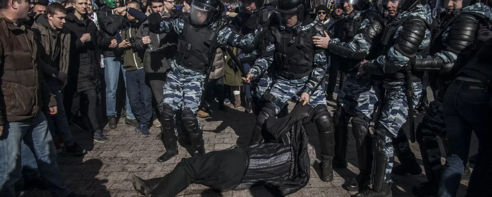 Ряженые: на «Антидимоне» граждан задерживали гвардейцы в форме МВД