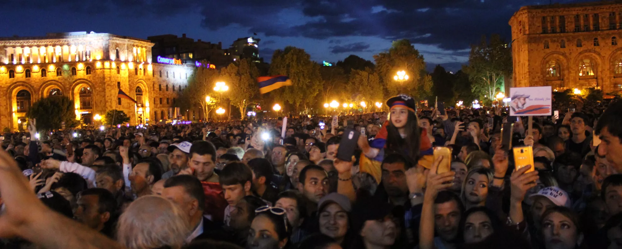 Соцсети и законы о стихийном собрании: как армянская революция стала реальностью