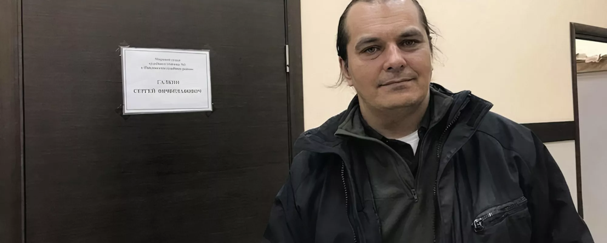 Визитки иностранных СМИ, спецназ и применение силы: рассказ координатора движения «Голос» об обыске