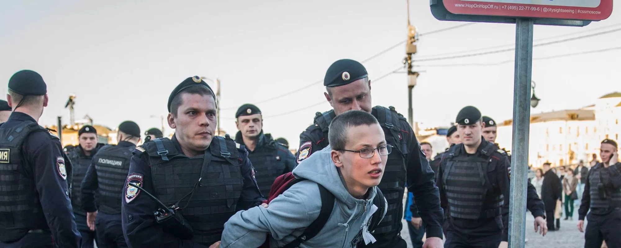 Участника прошлогодней акции «Он нам не царь» оштрафовали на 150 тысяч рублей