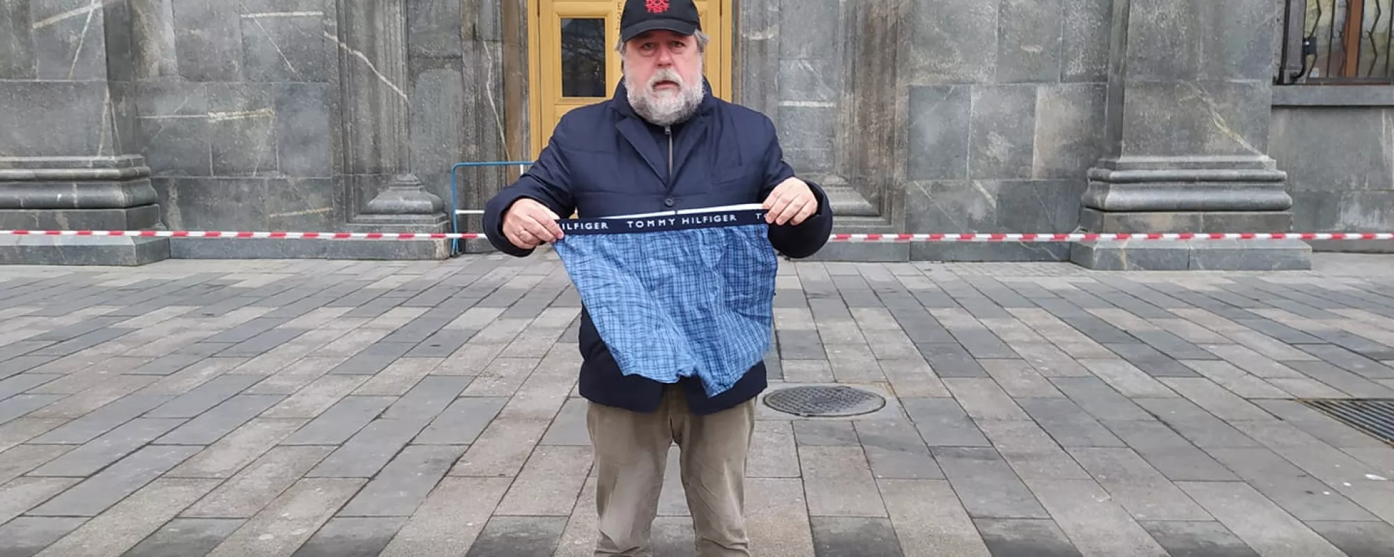 В Москве на акциях в поддержку Навального задержали двух человек