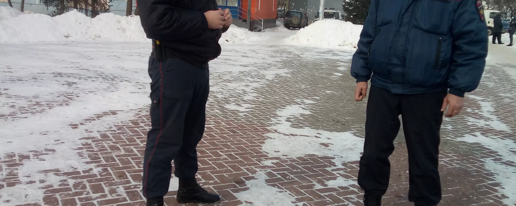 В Красноярске силовики разогнали мирную акцию, назвав пикетчиков «глистами»