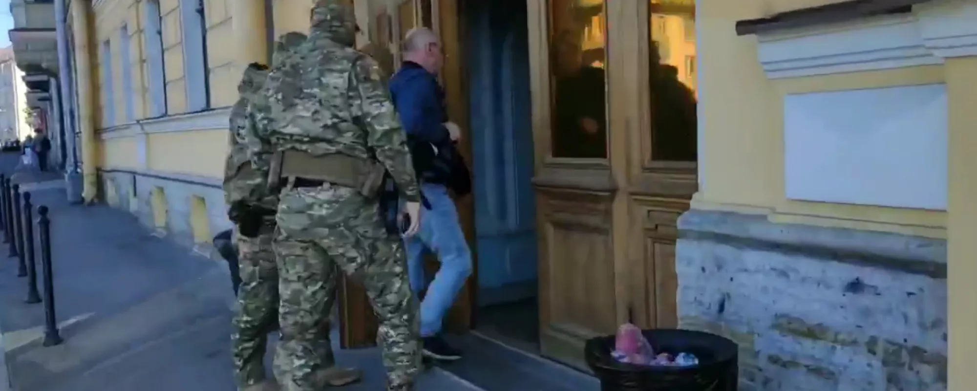 В Петербурге задержали оппозиционного депутата по делу о наркотиках