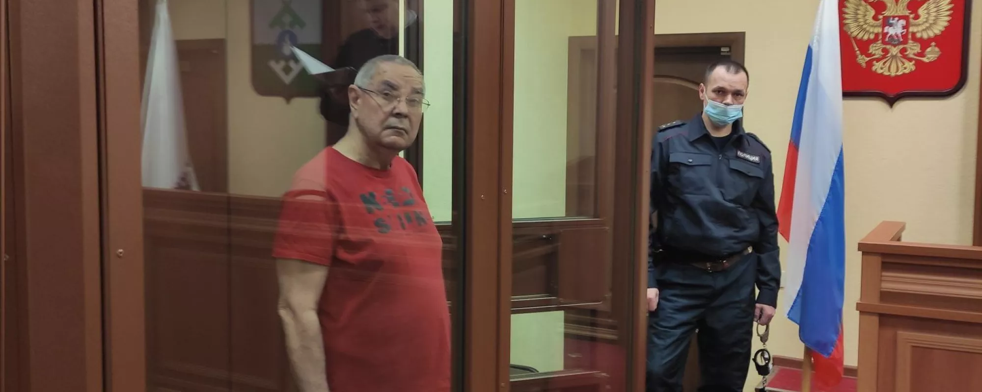 Отца бывшего директора ФБК Ивана Жданова приговорили к трем годам условно