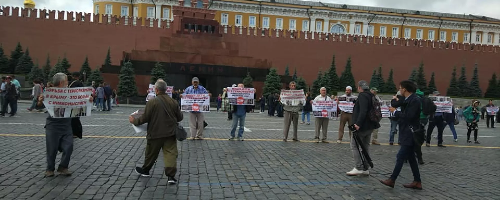 В Крыму крымскотатарских активистов вызывают в полицию после массовых задержаний в Москве