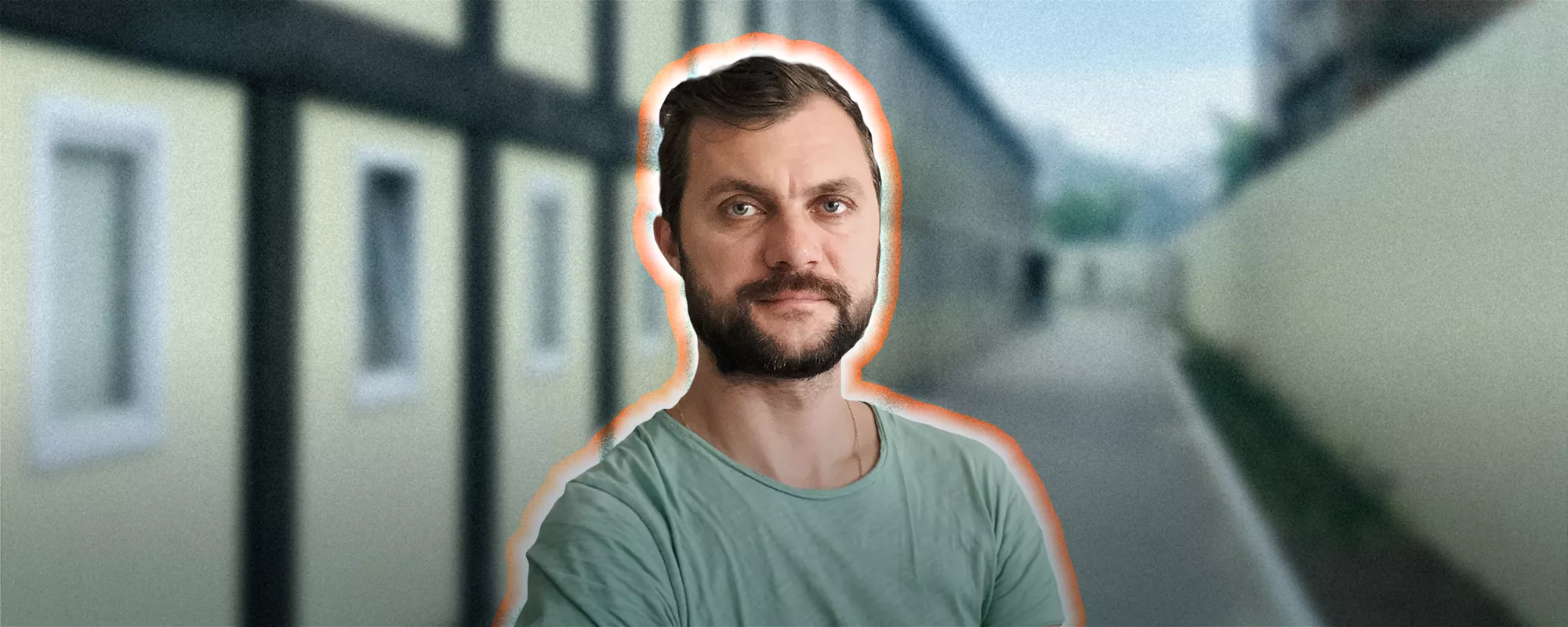 Осужденный по делу об акции с желто-синим дымом Григорий Мумриков провел 4 месяца в исправительном центре. Вот что он рассказал о своем заключении
