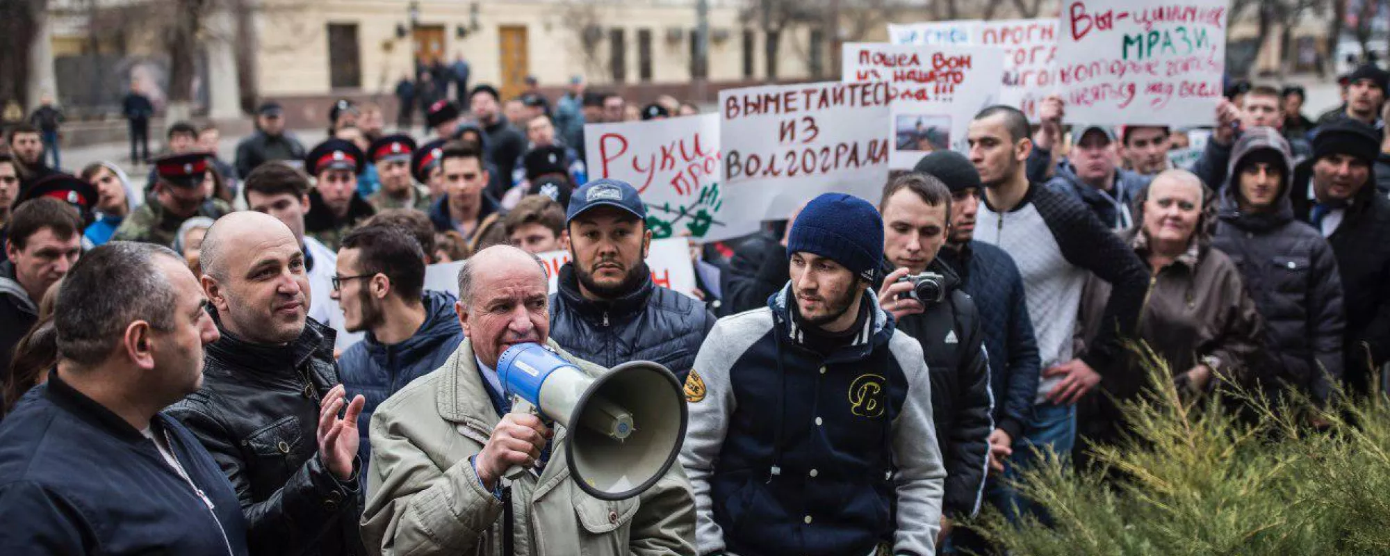 На Навального попытались напасть на открытии штаба в Волгограде