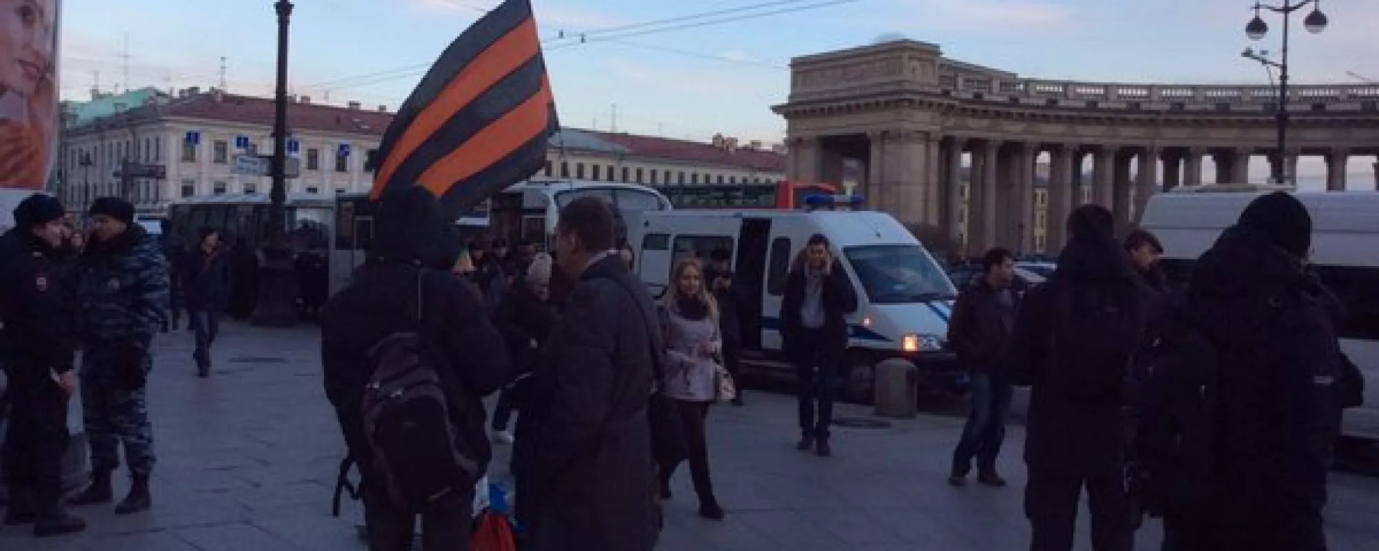 В Санкт-Петербурге задержали троих участников акции в поддержку Надежды Савченко