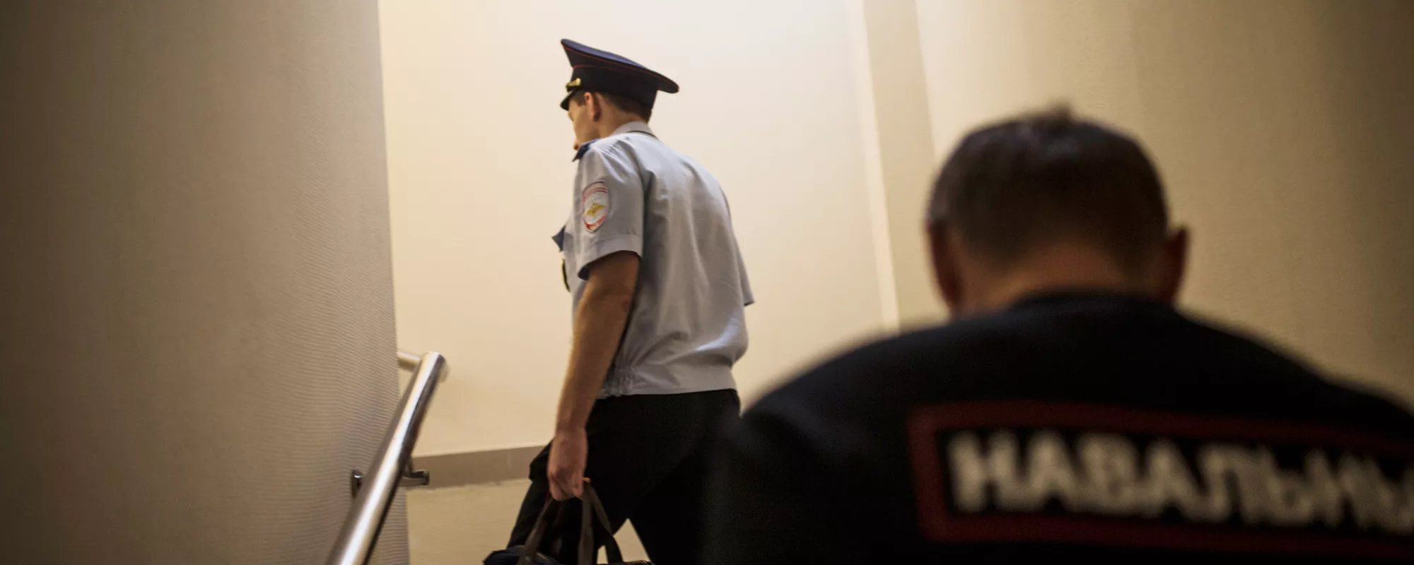 Полицейские в Москве приходят по адресам попавших в базы сайтов Навального. Истории