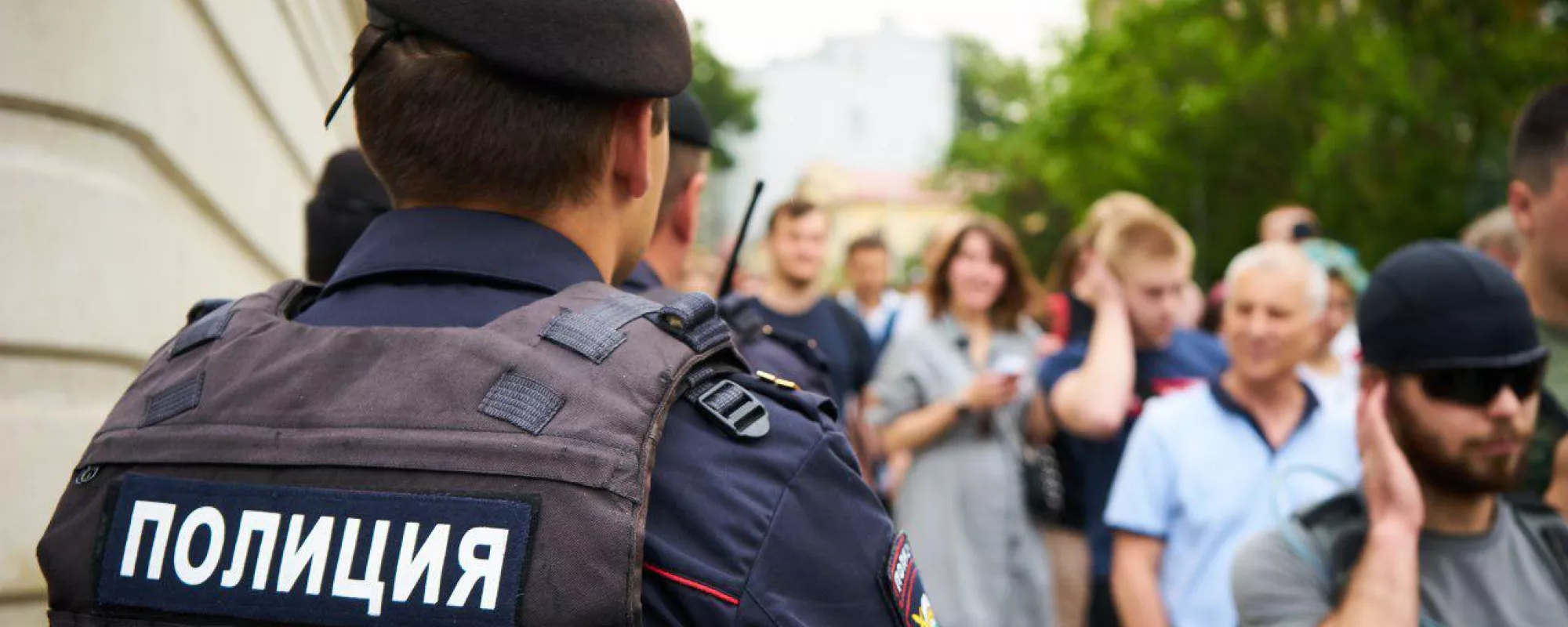 В Подмосковье полиция массово навещает участников марша в поддержку Голунова
