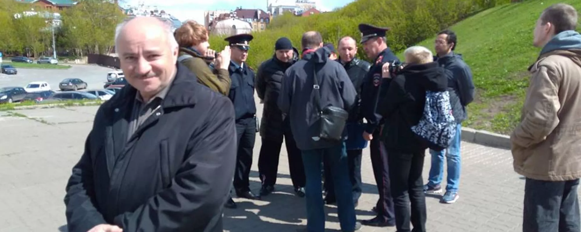 Задержанных в Казани на кубе Навального оставляют на ночь в отделе полиции