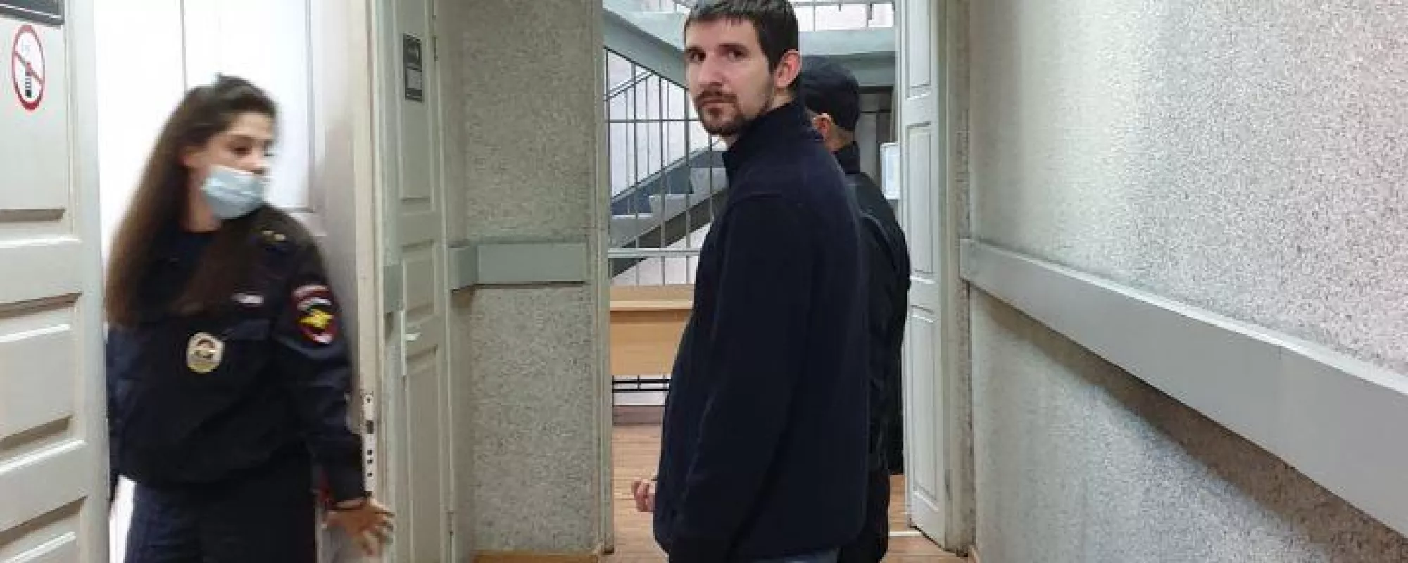 В Петербурге обвиняемого по статье об оправдании терроризма этапировали из СИЗО в лечебницу