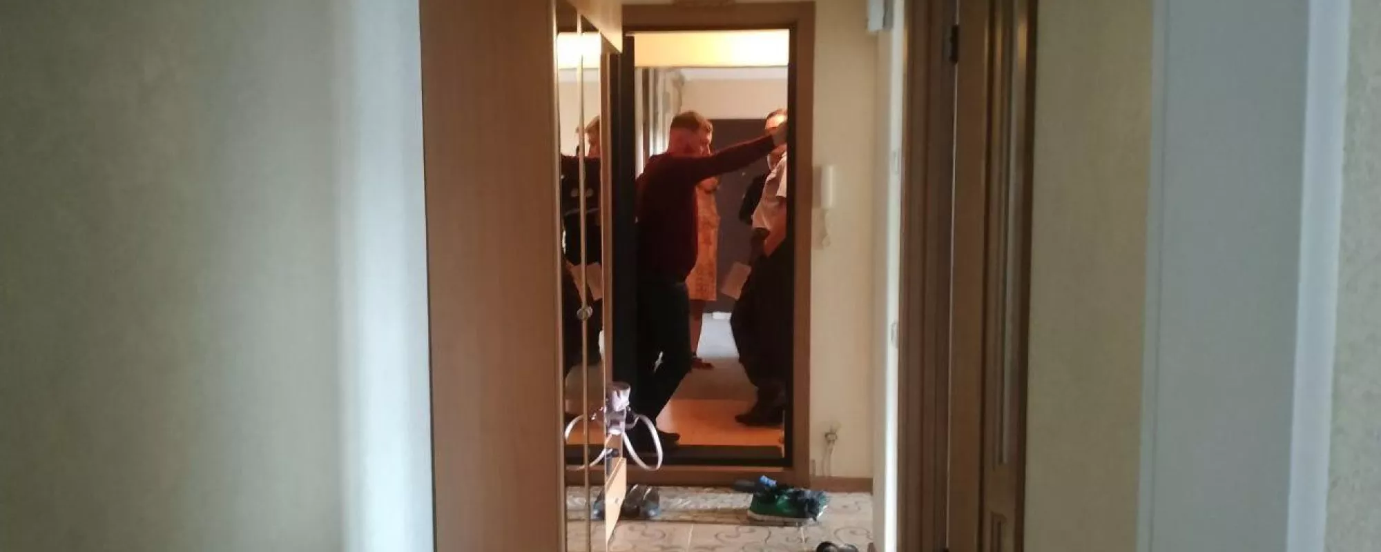 Полицейские в Казани повезли на суд активистку с подтвержденным COVID-19