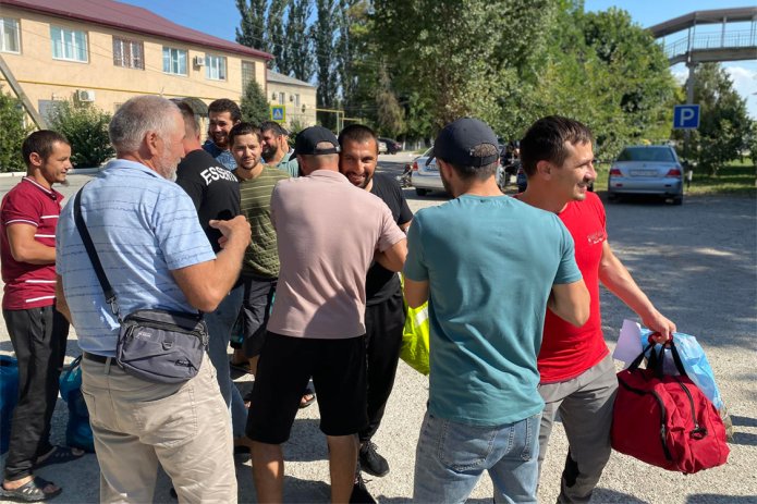 Activists Servin Abdullaev, Edem Asanov, Emin Bilyalov, Fevzi Bekbaev, Lenur Ibragimov, Enver Topchi, Bekir Temirgaziev, and Memet Lyumanov leave a temporary detention center in the Crimean settlement of Nyzhnohirskyi after five days of administrative arrest, 30 August 2023 / Photo: Crimean Solidarity