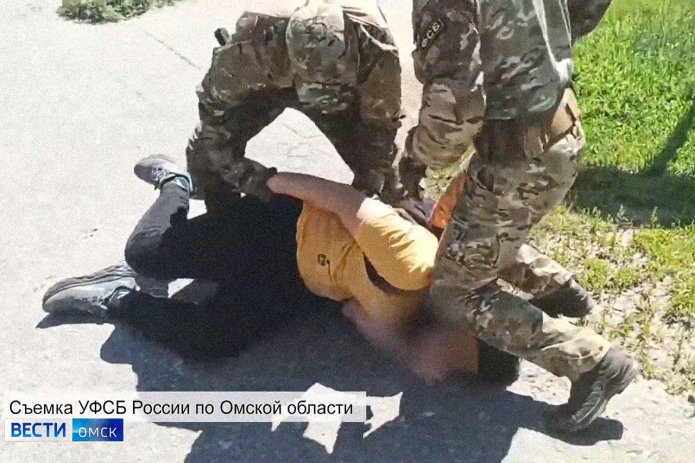 Detention of an eleventh-grader in Omsk by the FSB / Screenshot from a video of the Irtish State Broadcasting Company