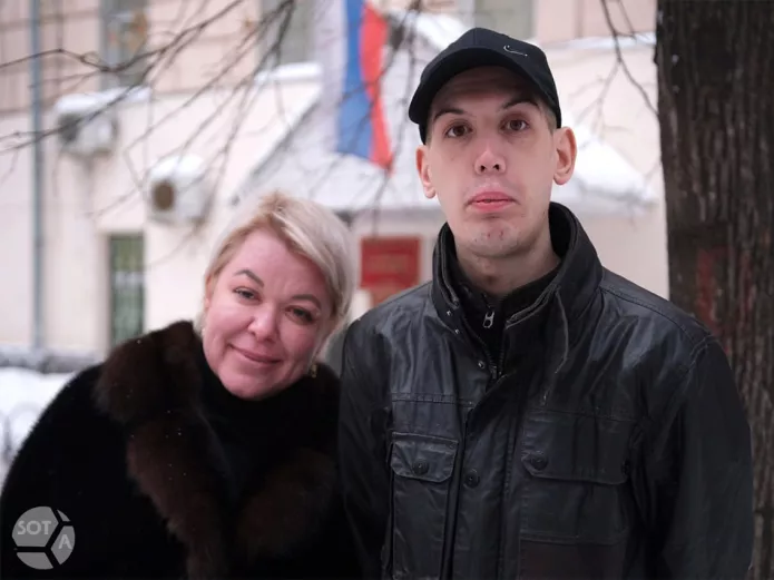 Lev Skoryakin with OVD-Info lawyer Yevgenia Grigorieva after the verdict at Moscow’s Gagarinsky District Court, December 13, 2023 / Photo: SOTAvision