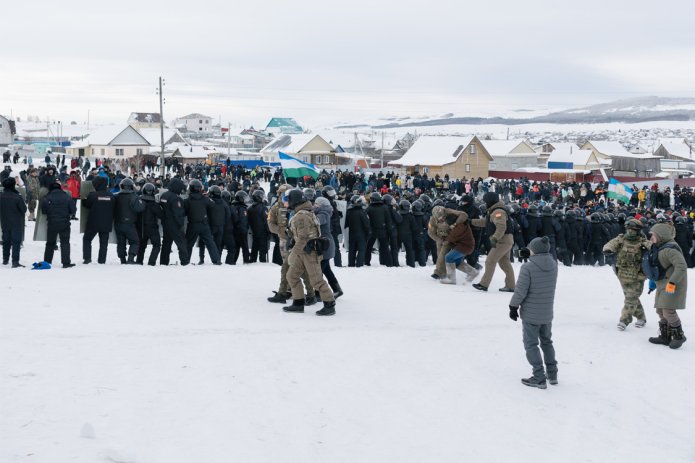 <em>Detentions at Baymak protests 17 January 2024 / Photo: OVD-Info</em>