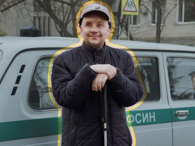  Незрячему крымчанину Александру Сизикову подкинули книги. Суд отправил его в колонию на 17 лет как лидера «террористической» ячейки 