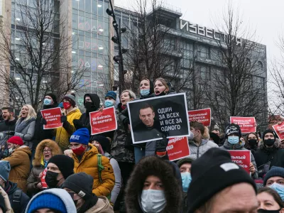  «Припугнуть и держать в тонусе»: как преследуют сторонников Навального 