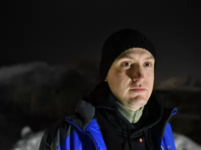      Константин Котов вышел на свободу. Он был осужден за участие в мирных акциях протеста
    