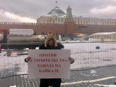  Стилиста Зверева хотят оштрафовать за пикет на Красной площади: что он нарушил? 