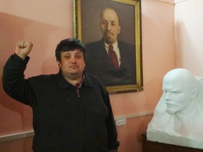 Выход через окно, Ленин и велосипед: рассказ из оцепленного офиса «Коммунистов России»
