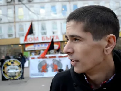      Несанкционированный пикет во время митинга
    