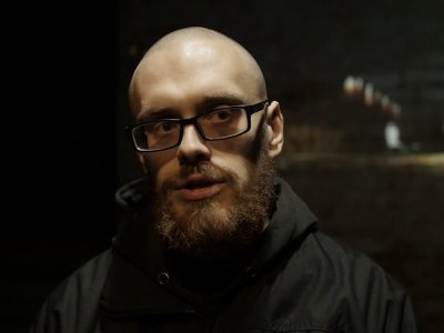 «Имена приходилось выдумывать на ходу»: рассказ о пытках по делу о разбитом окне ЕР