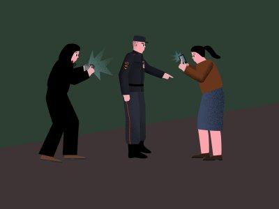 Перцовый баллон и Всевышний свидетель: как правоохранители мешают себя фотографировать