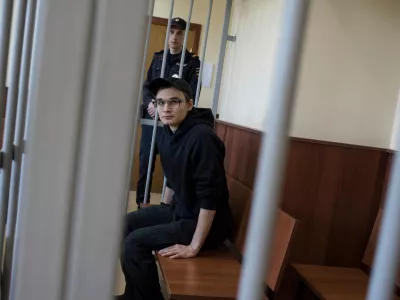      Аспиранту МГУ Азату Мифтахову грозят суровый приговор и новое уголовное дело
    