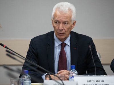 «В одиночку работать сложно». Интервью с адвокатом ОВД-Инфо Михаилом Бирюковым