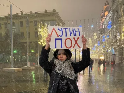  Кровь, черепно-мозговая, тошнота: рассказ задержанной у ФСБ активистки 