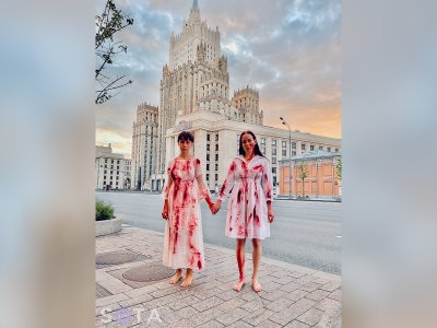 «Ужас и маразм»: задержания, семь суток ареста и три протокола за «кровавые» платья