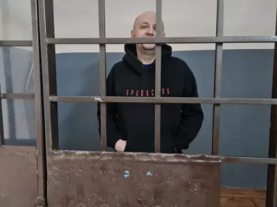  ОВД-Инфо требует освободить главного редактора «Медиазоны» Сергея Смирнова 