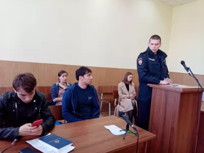      Суды над защитниками сквера в Екатеринбурге
    