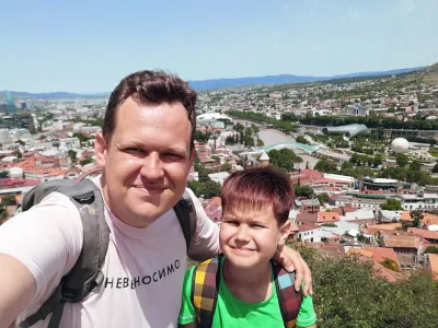      «Вдруг мы его, кроме пропаганды пацифизма, ничем не кормим»: рассказ новосибирца, на которого пожаловались за разговоры с собственным сыном о войне
    