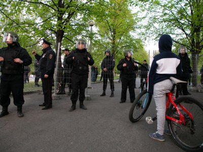Сход в защиту сквера в Екатеринбурге: основные события, задержания и аресты