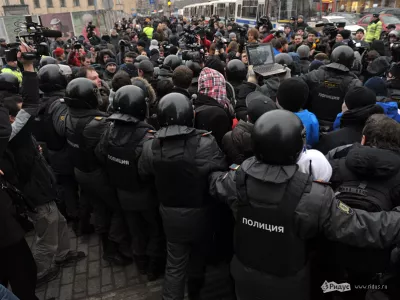  За разгоном митинга на Триумфальной площади последовали аресты 