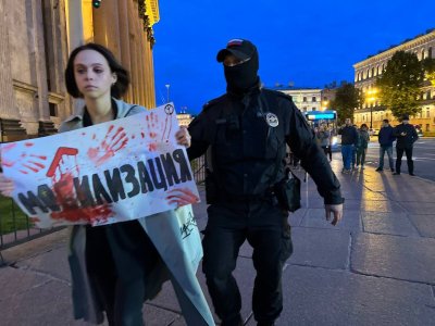 Жесткие задержания и повестки в военкомат: итоги акций против мобилизации 21 сентября