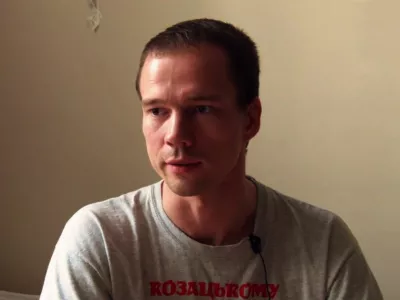      «За обедом мне дали целую буханку черного хлеба»
    