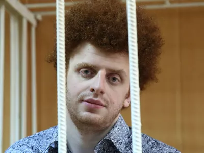      Действие по сжатию рукой плеча: первый приговор за события 26 марта
    