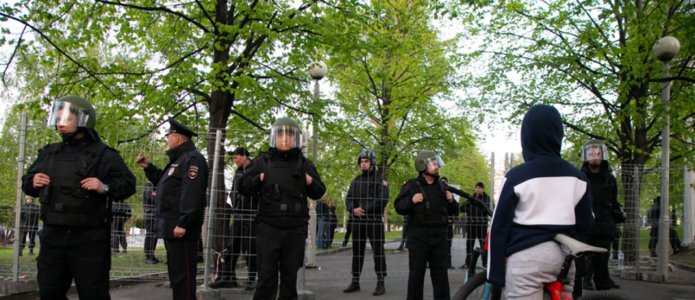 Сход в защиту сквера в Екатеринбурге: основные события, задержания и аресты