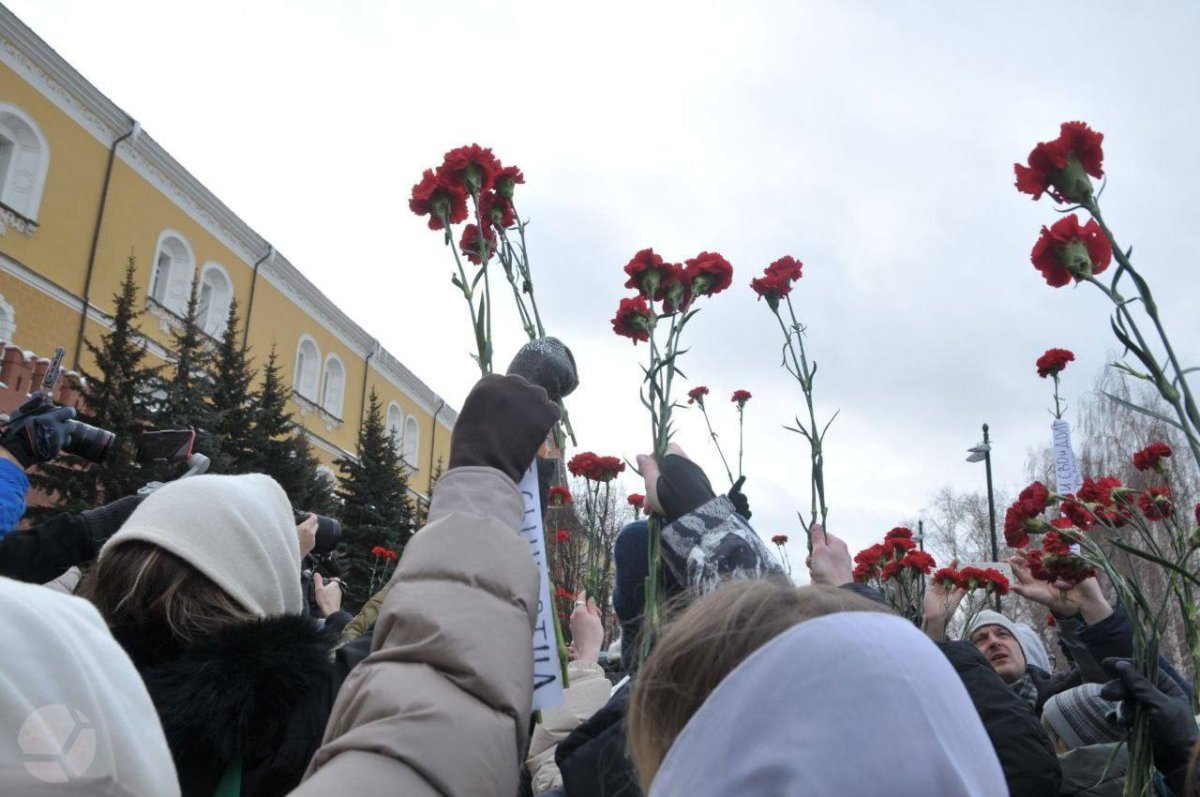 Одна из регулярных акций «Пути Домой» у Могилы Неизвестного Солдата в Москве / Фото: Антонина Фаворская, SOTAvision